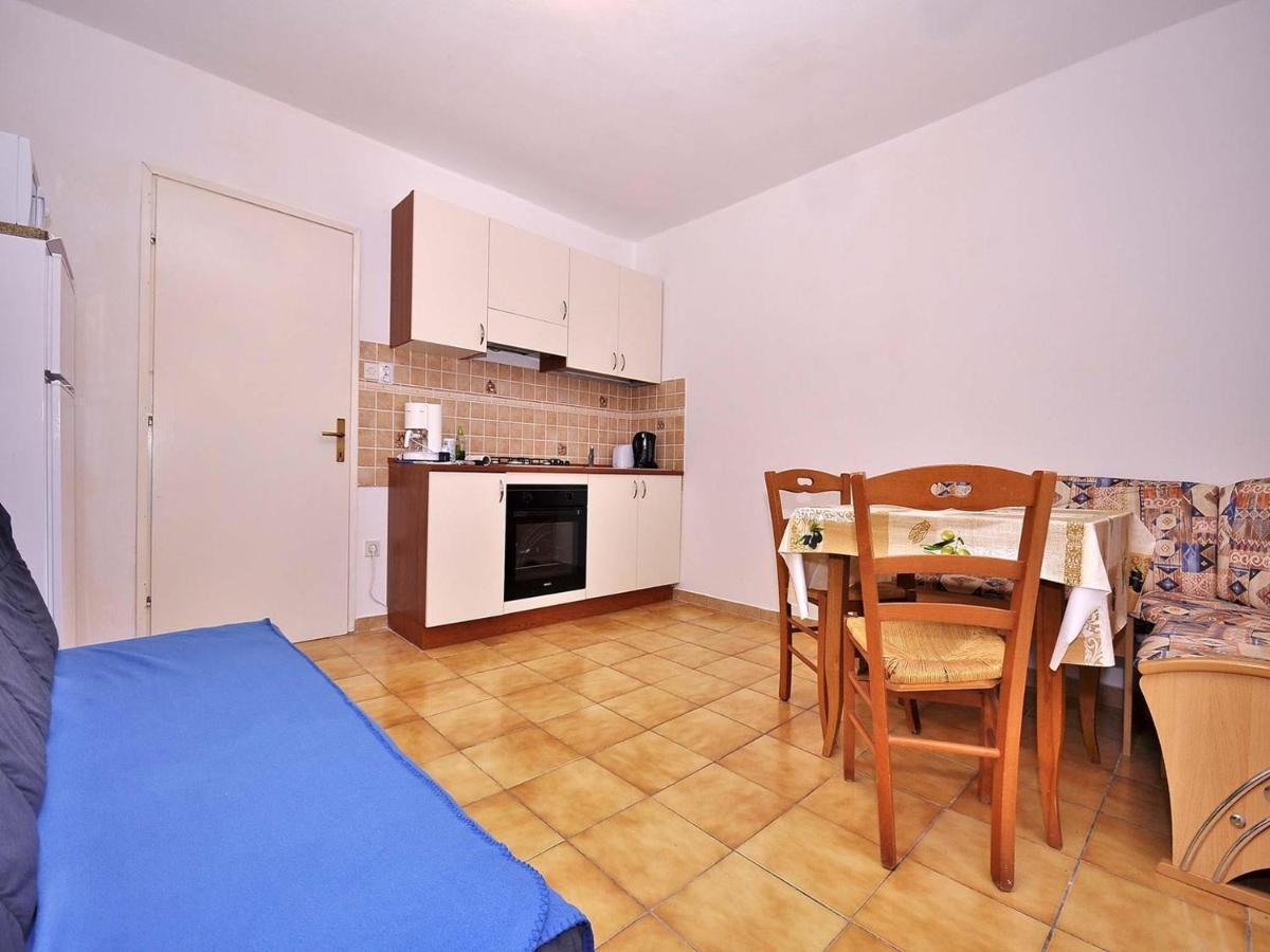 Apartments Miro 636 Ровин Екстериор снимка