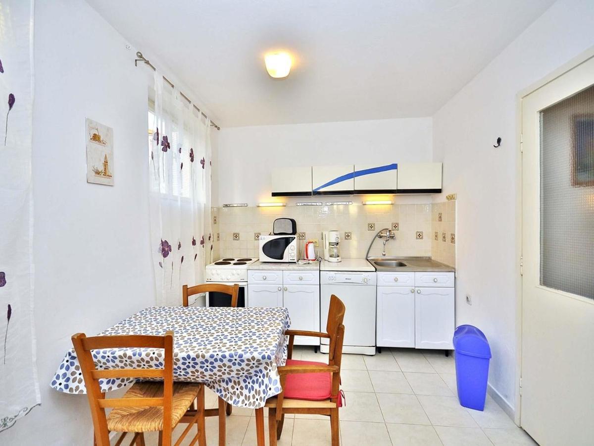 Apartments Miro 636 Ровин Екстериор снимка